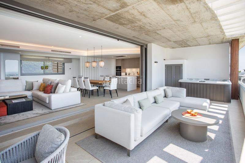 Foto 2304d3f2-7afd-47dc-9447-9c3e63cfd6fc. Attico con parcheggio piscina in La Quinta Benahavís