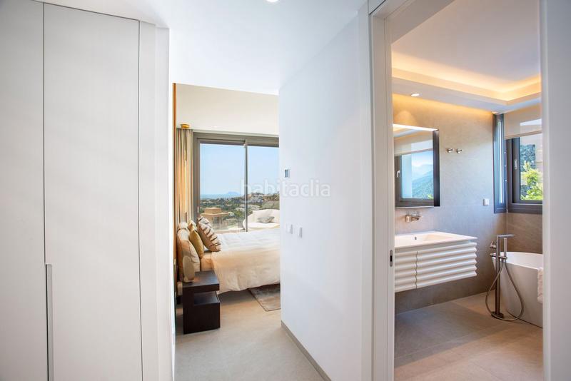 Foto 397467f1-a2ed-4523-a7ba-c8930679d0d0. Attico con parcheggio piscina in La Quinta Benahavís