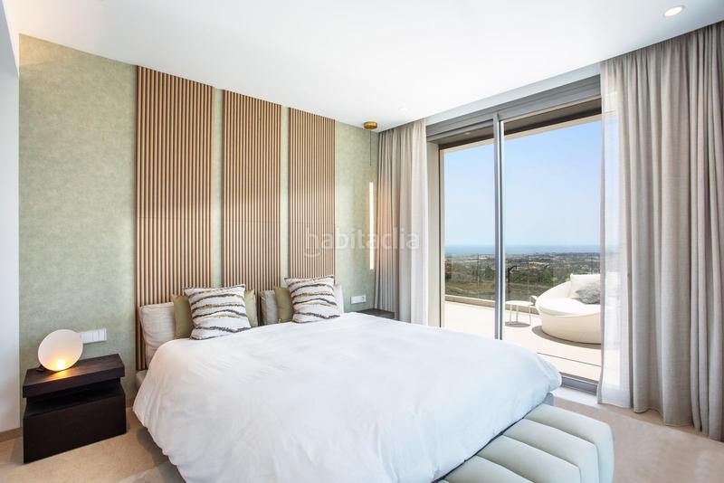 Foto 3ab24510-8bc3-4754-a949-9bc4bd1f8119. Attico con parcheggio piscina in La Quinta Benahavís