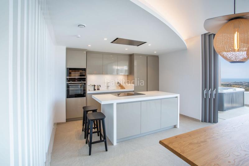 Foto 763363ef-794b-439e-9ba9-7d2d8e39a9a9. Attico con parcheggio piscina in La Quinta Benahavís