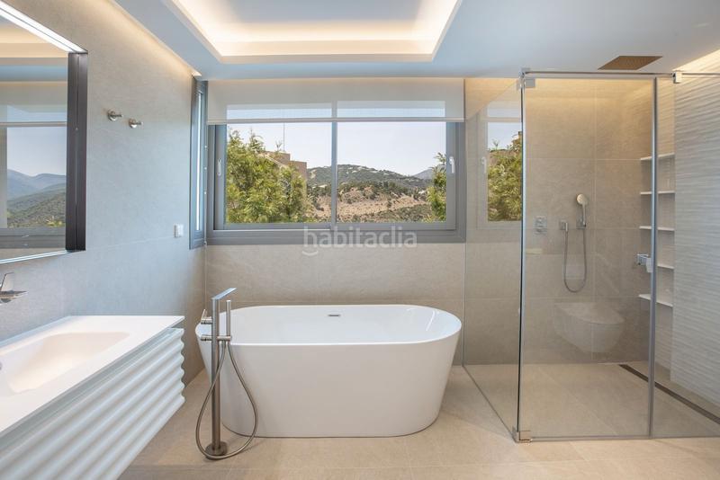 Foto a8ef6124-b92e-4c30-a9f1-8f8f775abca1. Attico con parcheggio piscina in La Quinta Benahavís