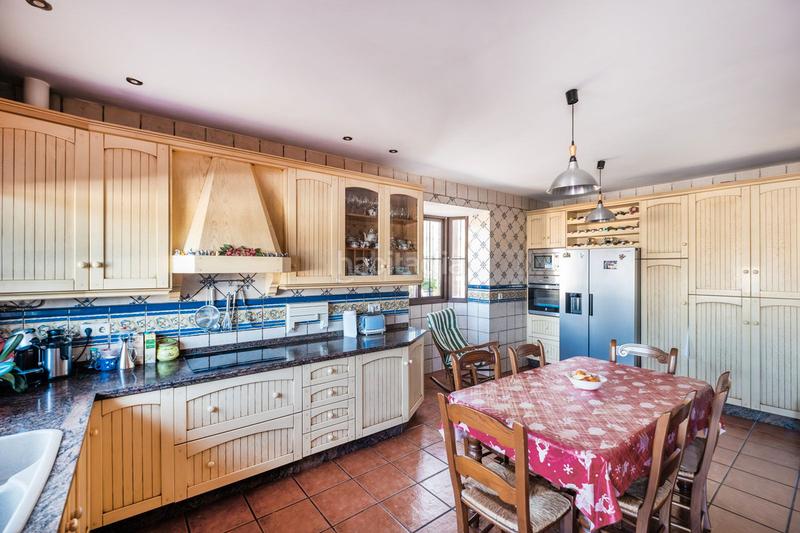 Foto 3fd03252-2f7d-4d20-b99c-c0236e76eda1. Chalet en calle castilla s/n casa / chalet independiente en venta en san pedro de alcántara 12, san pedro alcántara en Marbella