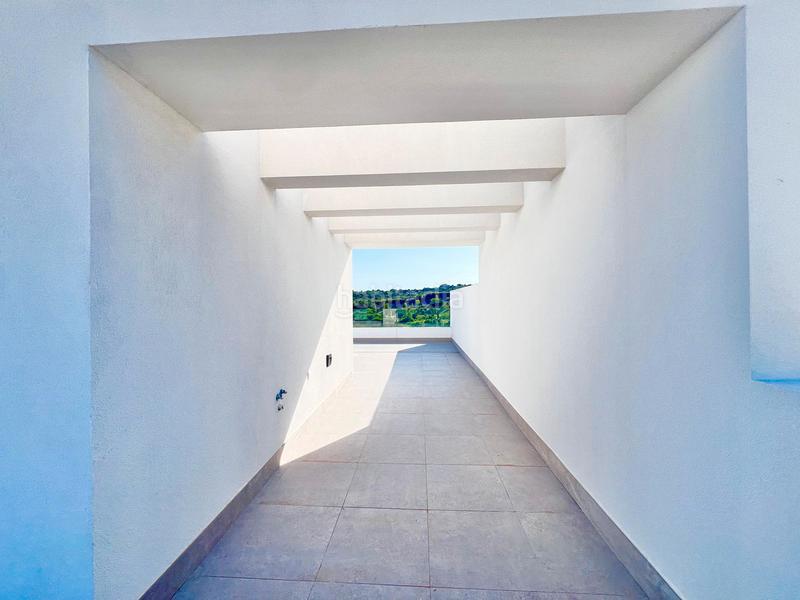 Foto a17ab0e9-c32d-4505-a858-abb5b39d29c0. Dúplex en calle Parque Central 5 dúplex en venta 5, en Estepona