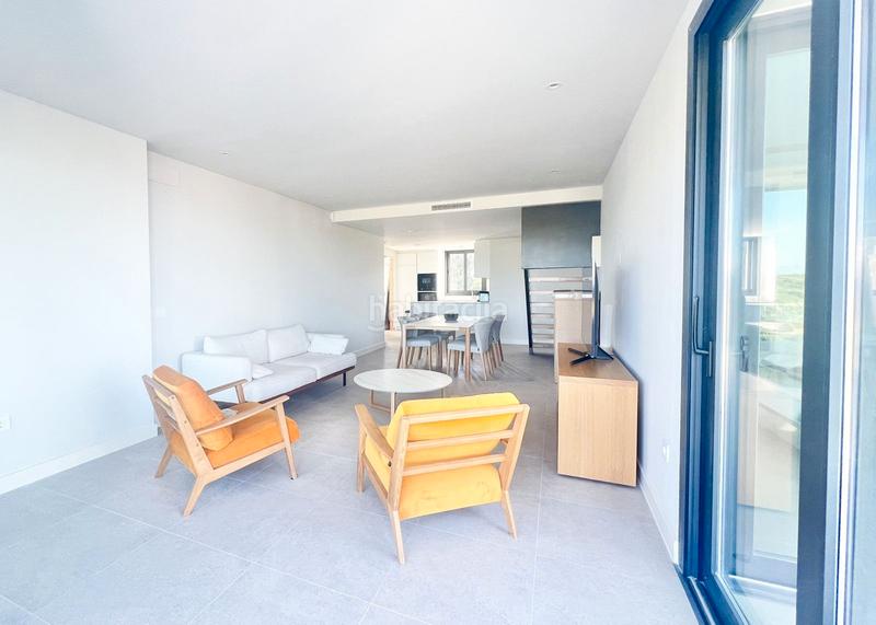 Foto b4c3abdb-ed6e-4cc8-9b6c-8744d5cf50aa. Dúplex en calle Parque Central 5 dúplex en venta 5, en Estepona
