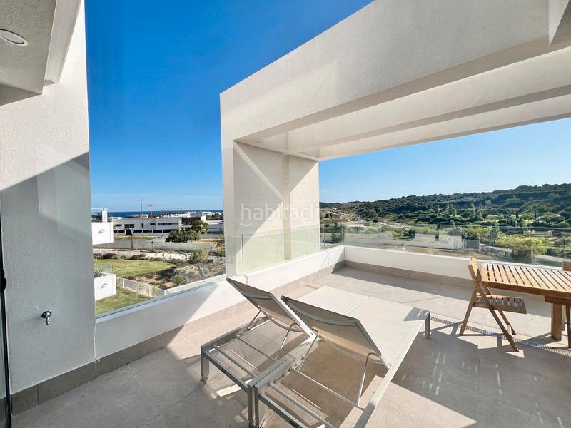 Foto d15b9c7b-8622-416b-b9c4-b5fe1af49a57. Dúplex en calle Parque Central 5 dúplex en venta 5, en Estepona