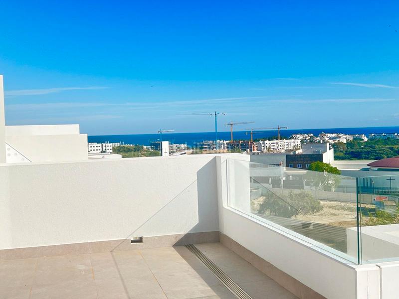 Foto d2f35fac-87fd-4935-a347-3d8bf1b23733. Dúplex en calle Parque Central 5 dúplex en venta 5, en Estepona
