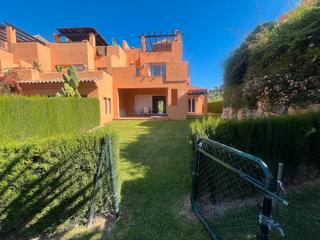 Casa aparellada a Avenida benamara 15. Casa / chalet pareado en venta en 29688 el paraíso, málaga, espa