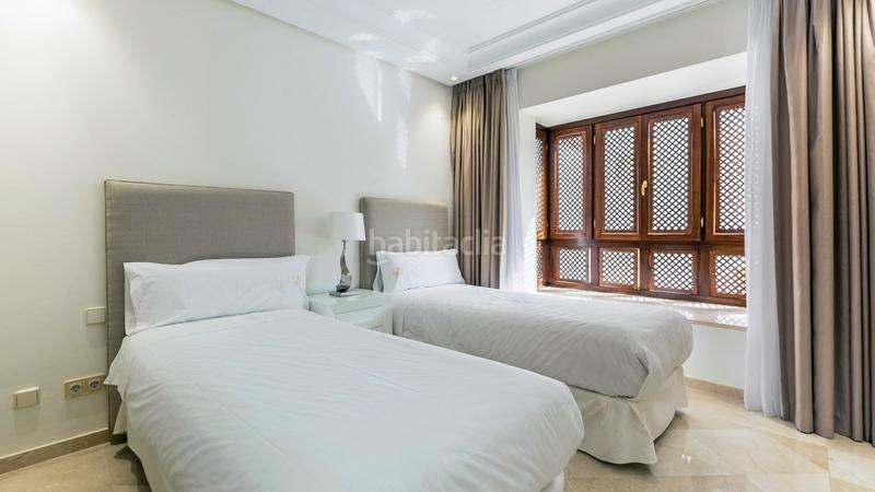 Foto 500f9f1d-b894-488b-bcf3-4ac8c3f14390. Rent duplex in avenida de julio iglesias s/n in Puerto Banús Marbella