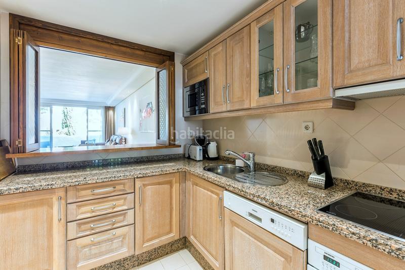 Foto c27d446f-f804-449e-988b-d3000d774a8f. Rent duplex in avenida de julio iglesias s/n in Puerto Banús Marbella