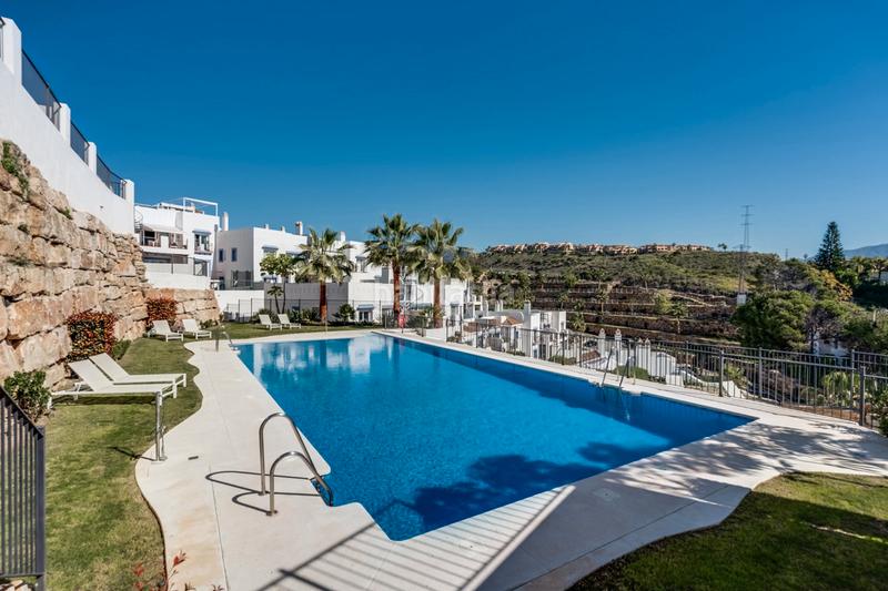 Foto 980b468b-97ed-4a23-ba5e-0df809aef86c. Dúplex a calle el algarrobo 10 a Benahavís pueblo Benahavís