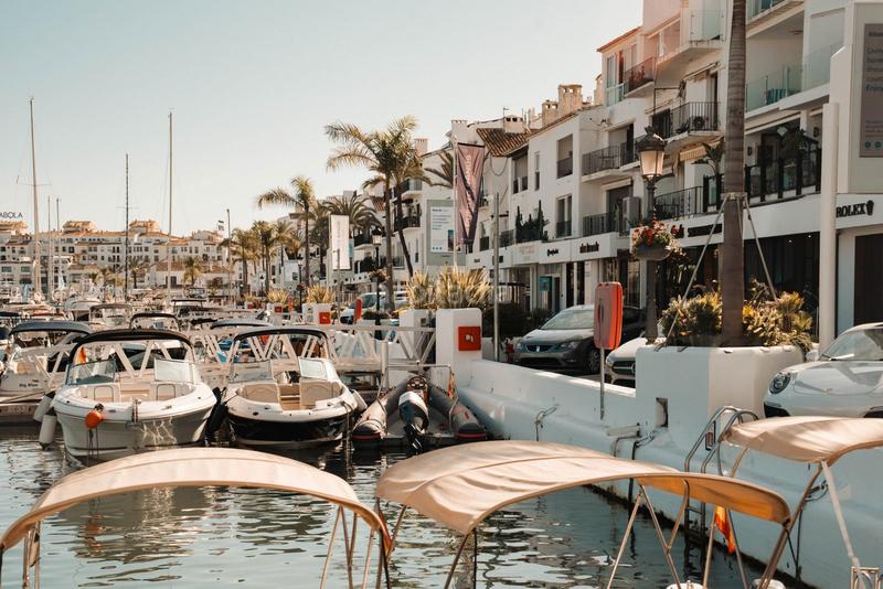 Foto 42b1984c-51dc-405c-ba1e-68ba8c8e0425. Appartamento in avenida playas del duque 2 in Puerto Banús Marbella