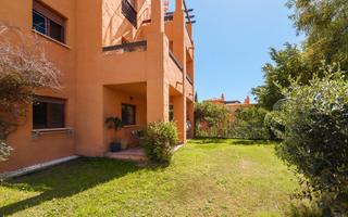 Pis a Calle la pacheca alta 22. Piso en venta en fxvj+3g benahavís, españa 0, benahavís