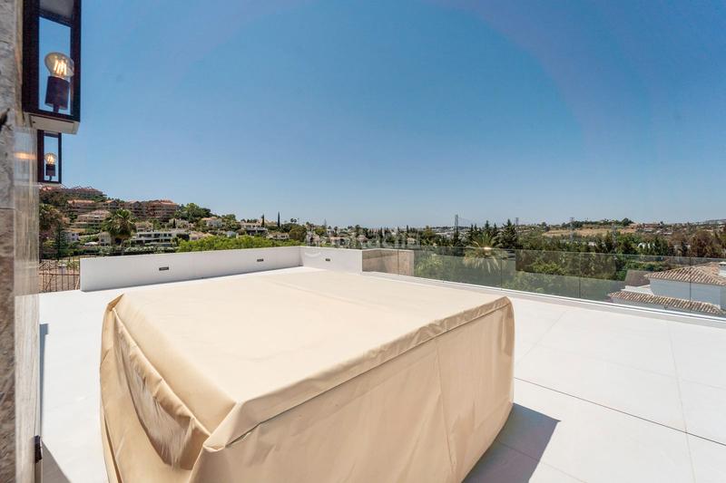 Foto 4fbc8df7-5b11-44a4-aa33-19d5747181bc. Pis a avenida de julio iglesias s/n a Puerto Banús Marbella