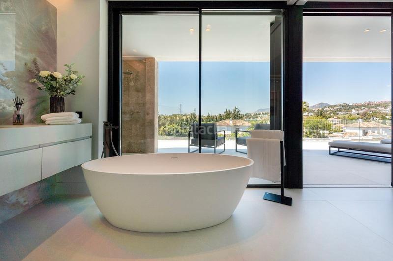 Foto 765c26a5-2c5a-4b0f-a445-702b2f007b3a. Pis a avenida de julio iglesias s/n a Puerto Banús Marbella