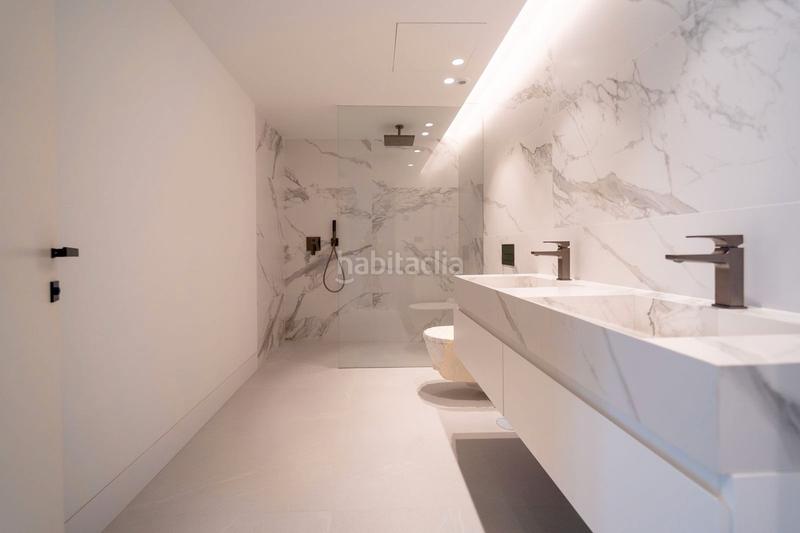 Foto 94232a04-a784-4c64-8c5f-5a16ed684a75. Pis a avenida de julio iglesias s/n a Puerto Banús Marbella