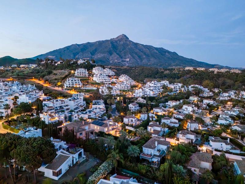 Foto edab4d1a-c851-44a1-8751-94d450be7fa3. Chalet dans Nueva Andalucía centro Marbella