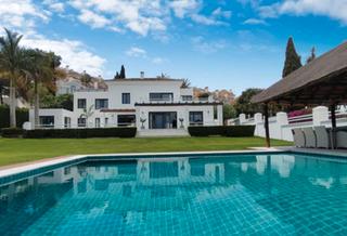 Xalet a Avenida de julio iglesias s/n. Casa / chalet independiente en venta en nueva andalucía 517, mar