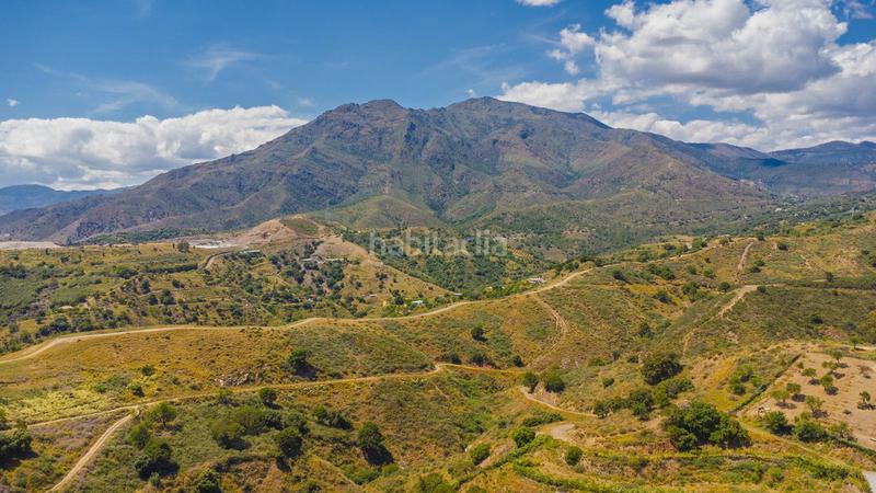 Foto c28b01f9-e23b-4088-bc0a-af1c7fde6913. Terrain résidentiel dans calle Parque Central 5 dans Estepona