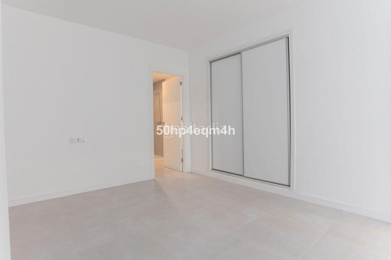 Foto 09ec9cd2-5355-436b-a042-0e782b0bbd08. Piso en calle 4 a 12 piso en venta en Guadalmina Baja 1, san pedro alcántara en Marbella