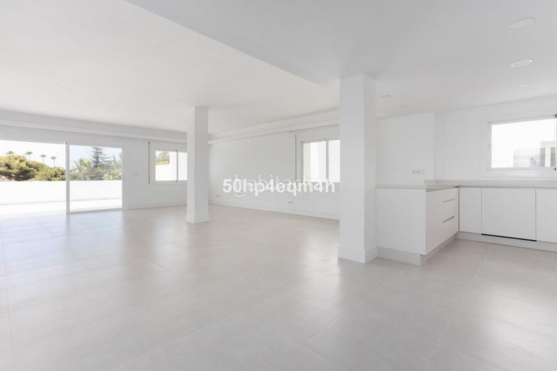 Foto 26a19609-193b-427d-993f-8a66daf1c015. Piso en calle 4 a 12 piso en venta en Guadalmina Baja 1, san pedro alcántara en Marbella