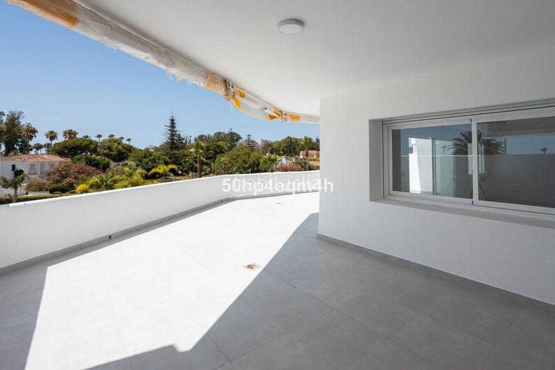 Foto cd37d4c9-976e-4eca-b9b3-d939f69e0ef9. Piso en calle 4 a 12 piso en venta en Guadalmina Baja 1, san pedro alcántara en Marbella