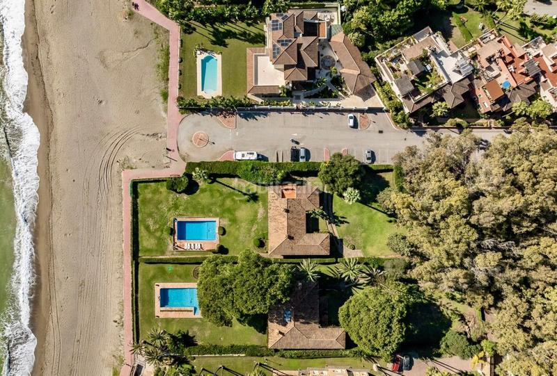 Foto 4e7508eb-057f-4ca6-9b0c-d3e422c4ec7c. Terrain résidentiel dans calle Parque Central 52 dans Estepona