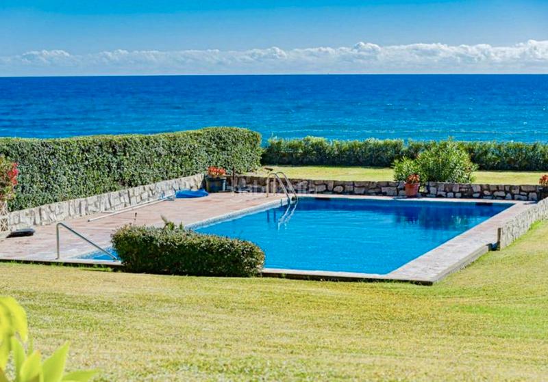 Foto cf9d432a-34da-4e59-b25d-c953c4cbc011. Terrain résidentiel dans calle Parque Central 52 dans Estepona