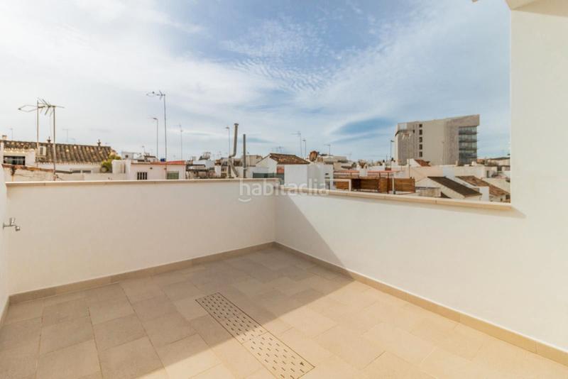 Foto 0ad917fa-99b6-4496-ad01-f7aff1355c8b. Casa adosada en calle Parque Central 5 casa / chalet adosado en venta 15, en Estepona
