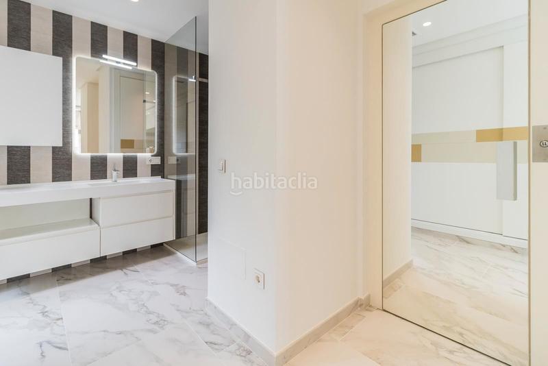 Foto ed69bdd1-4951-484e-9094-95187b8d80e4. Casa adosada en calle Parque Central 5 casa / chalet adosado en venta 15, en Estepona