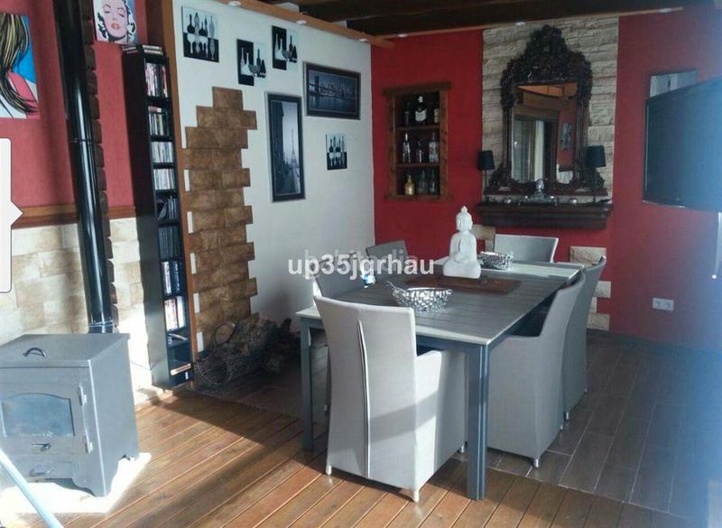 Foto 96a05737-c258-4576-b682-f72d16f006d1. Apartamento en calle Parque Central 5 piso en venta 17, en Estepona