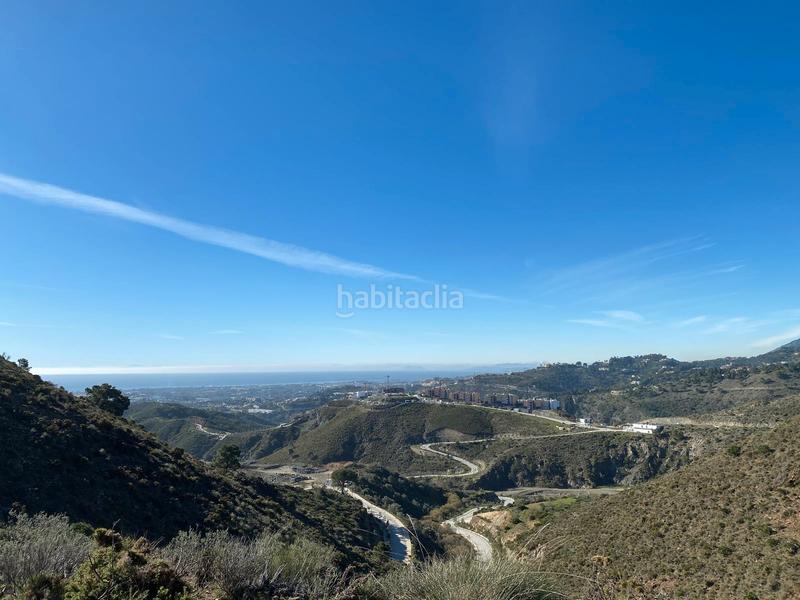 Foto ffe3cdd8-eec4-48d8-be3d-76d08299ab74. Terreny residencial a avenida tomás pascual 22 a Benahavís