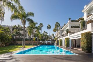 Pis a Calle parque central 5. Piso en venta en estepona costa del sol malaga 0, estepona