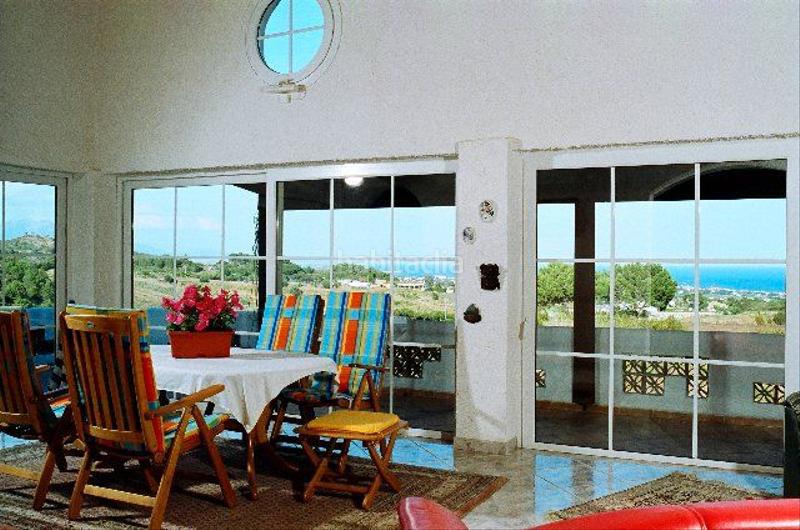 Foto aa92bae7-ed13-4503-bab6-062250628c57. Chalet dans calle Parque Central 5 dans Parque Central Estepona