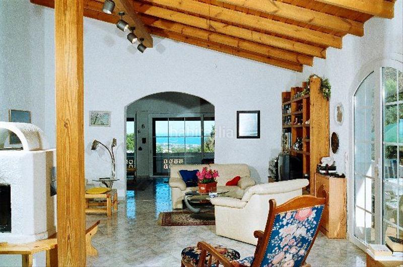 Foto fca2c39a-0a72-4e52-8947-c56a180d6712. Chalet dans calle Parque Central 5 dans Parque Central Estepona