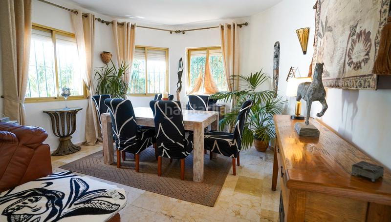 Foto a8796296-4db8-4830-8f62-6d11d64af736. Xalet a calle Parque Central 5 a Parque Central Estepona