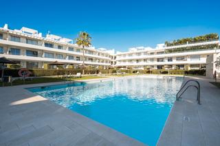 Pis a Calle oregano 514d. ¡exclusiva oportunidad en estepona: lujo y comodidad en belaire!
