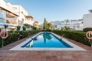 Piso en Avenida pablo ruiz picasso 11. Descubra el lujo costero en san pedro de alcántara