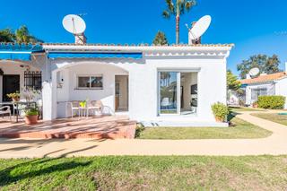 Pis a Ceol na nara 14. Cortijo blanco: su refugio costero soñado en marbella