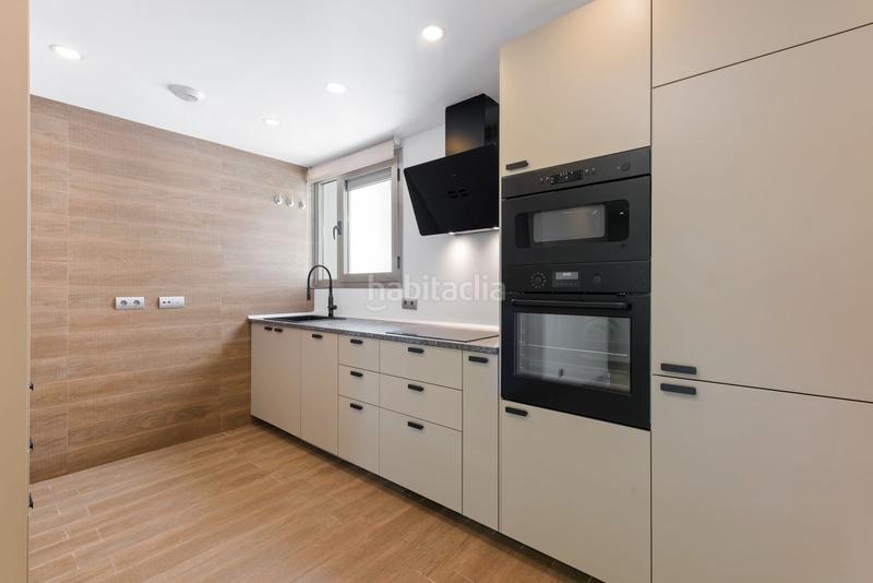 Foto bf97afab-ff25-47bf-812e-1a9a135a9247. Piso en calle castilla s/n tu oasis de lujo a un paso del mar en san pedro en Marbella