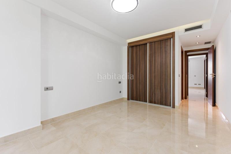 Foto c05ac6e5-7f09-405c-b67e-bfae71a146c5. Piso en calle castilla s/n tu oasis de lujo a un paso del mar en san pedro en Marbella