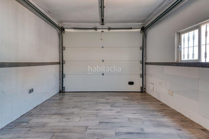 Foto 7dae5591-bf21-4331-8274-cf481adede98. Casa en calle maestro chueca 64 ¡su paraíso le espera! una villa con vistas al mar y potencial ilimitado en Estepona
