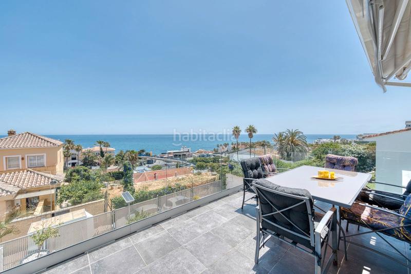 Foto ded2cea8-0ca6-4c0a-98fc-6816845ce9e1. Casa en calle maestro chueca 64 ¡su paraíso le espera! una villa con vistas al mar y potencial ilimitado en Estepona