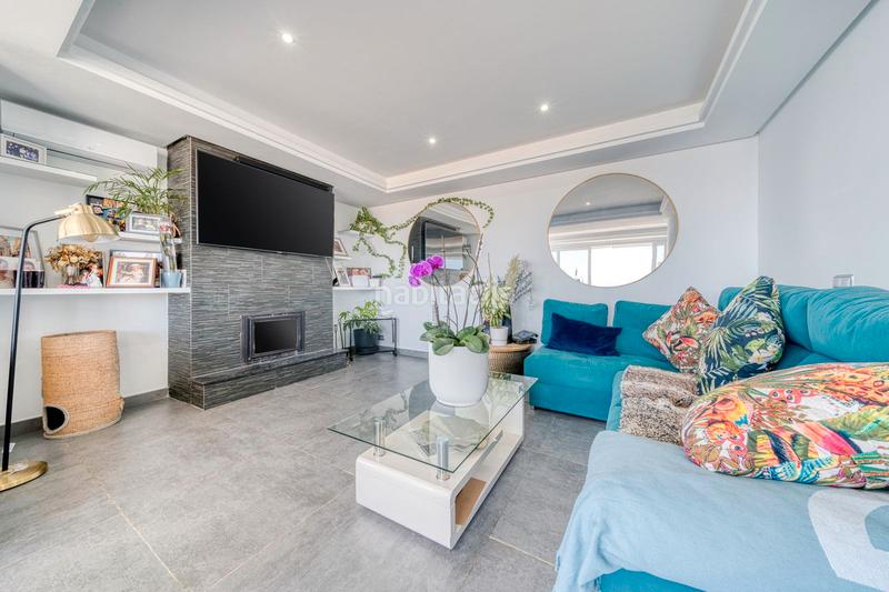 Foto ede0223a-00bd-42bb-b961-f3caf680626a. Casa en calle maestro chueca 64 ¡su paraíso le espera! una villa con vistas al mar y potencial ilimitado en Estepona