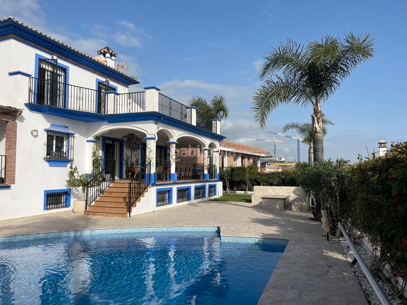 Foto 1fe5d768-ecc3-4752-bab6-e75800ee391c. Chalet in avenida del carmen 21 in puerto de Estepona Estepona