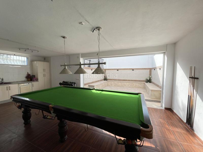 Foto c87fdb42-17eb-4baf-930b-1be3ab14b2f4. Chalet in avenida del carmen 21 in puerto de Estepona Estepona