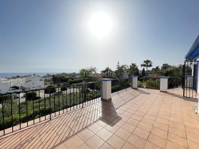 Foto ef438ecb-b216-4717-9f5d-03f09e8b923c. Chalet in avenida del carmen 21 in puerto de Estepona Estepona