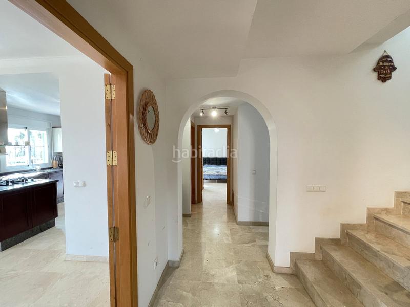 Foto f938354e-bf79-440b-9935-4ddf3c275ffb. Chalet in avenida del carmen 21 in puerto de Estepona Estepona