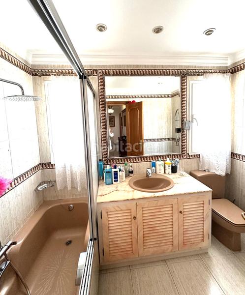 Foto afdf4c2c-eb50-4ef8-b220-695ab6e974c7. Chalet in avenida pablo ruiz picasso 11 in San Pedro de Alcántara Pueblo Marbella