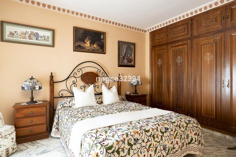 Foto dc04302b-0b6f-44fc-9522-5a7c8ba87b67. Chalet in calle jerez 1 in San Pedro de Alcántara Pueblo Marbella