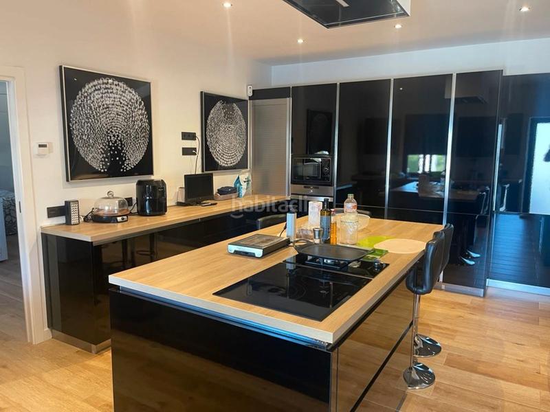 Foto 805e2dda-3f8c-4dcc-bbdc-d9cacda98489. Chalet in camino reinoso 230 in Las Lomas Estepona